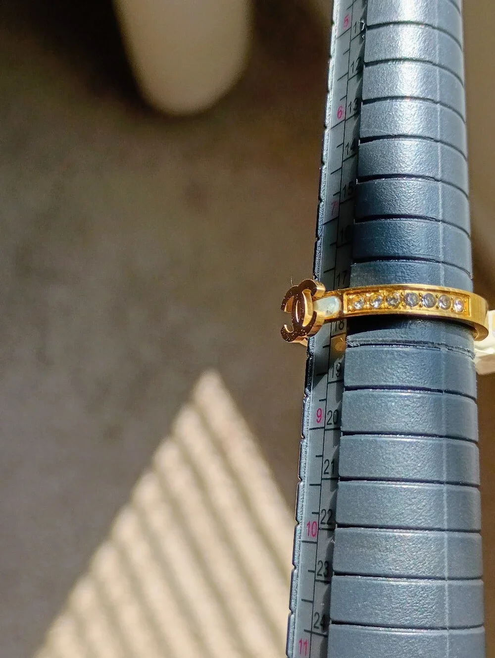 New Chic Gold Interlocking Logo Ring with Faux MOP Clear Stones
